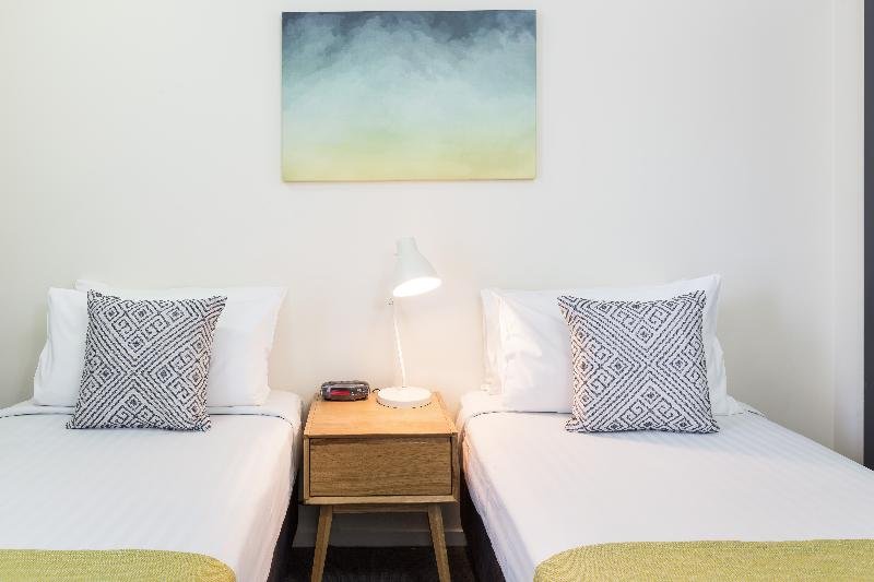 Фото City Edge North Melbourne Apartment Hotel