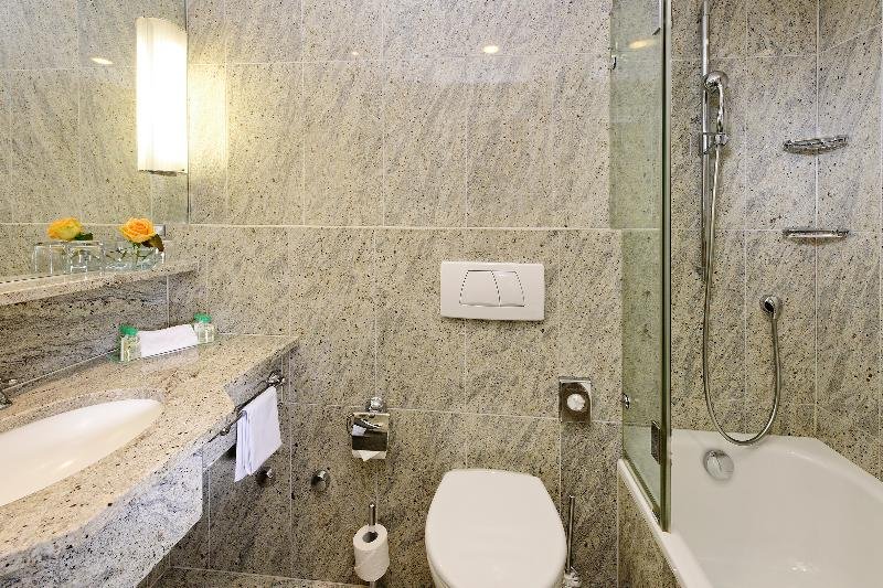 Фото Schweizerhof Zürich