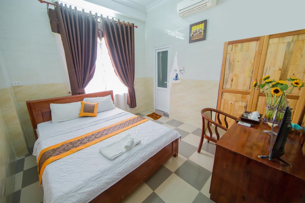 Фото Ngoc Huong Hotel