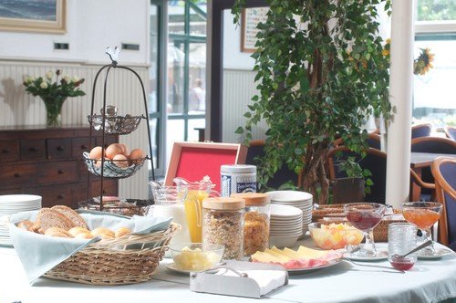 Фото отеля 2