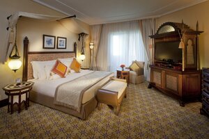 Jumeirah Al Qasr (Jumeirah Al Qasr, Madinat Jumeirah, Al Sufouh First, Jumeirah, Dubai), hotel