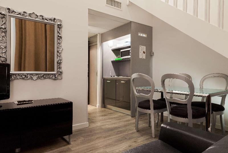 Фото Sure Hotel by Best Western Nantes Beaujoire