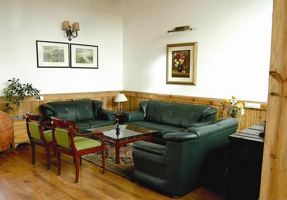 Фото WelcomHeritage Windsor Lodge