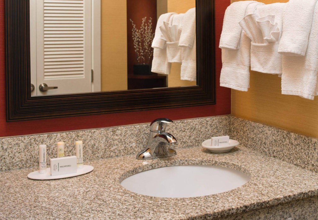 Фото Courtyard by Marriott Portland Hillsboro