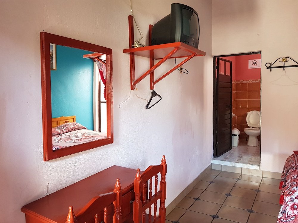 Фото Hotel Lirice Colonial