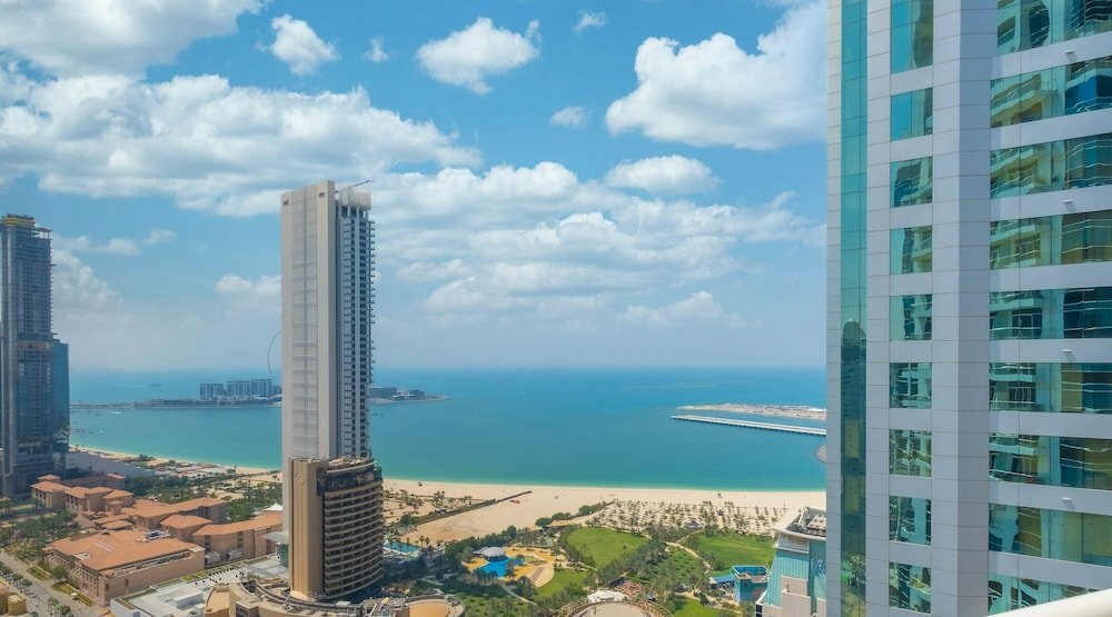 Short-term housing rental Lux Holiday Home - Botanica Tower 1, Dubai, photo
