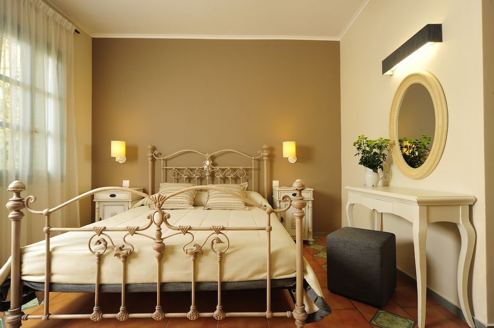 Фото Mythos Residence