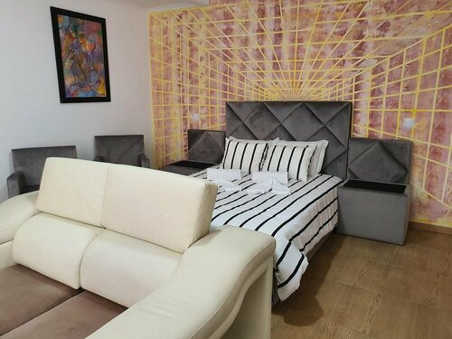 Гостиница Beautiful Deluxe Double Room With Private Bathroom in Gojim - Wifi and Ac