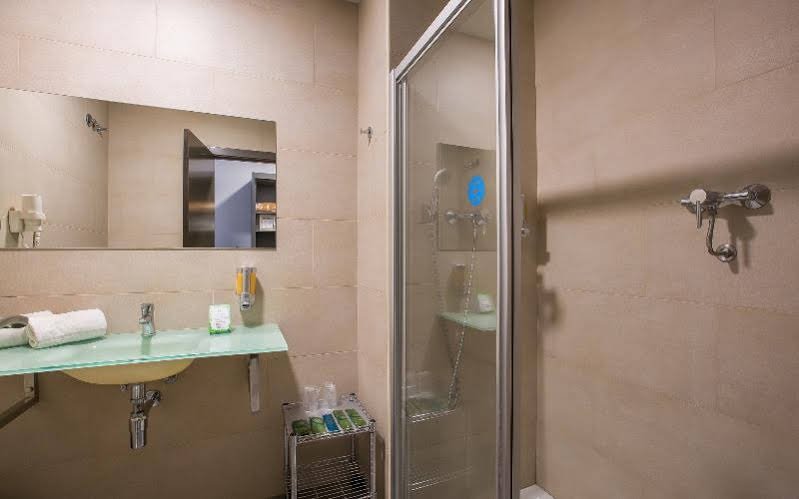 Фото Hotel Venture Sant Cugat