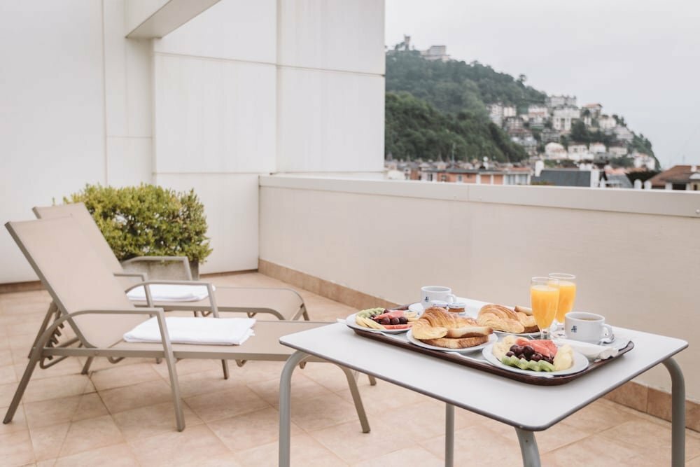 Hotel Hotel Ilunion San Sebastian, San Sebastian, photo