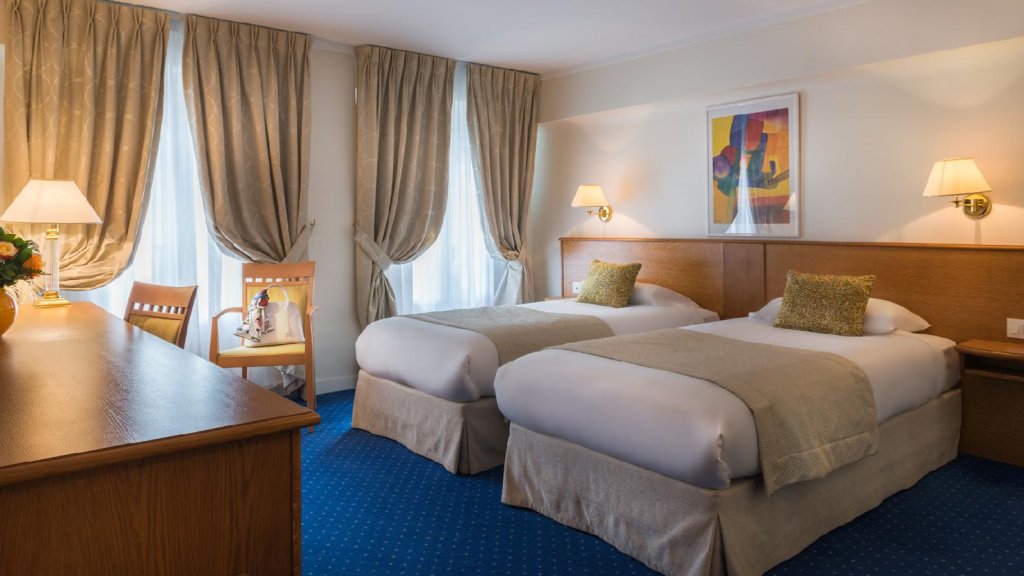 Фото отеля 2