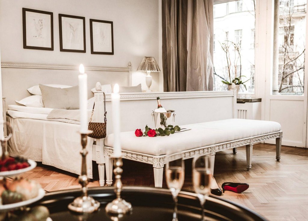 Фото The Sparrow Hotel