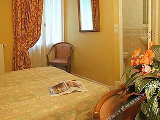 Фото Graphik Montparnasse