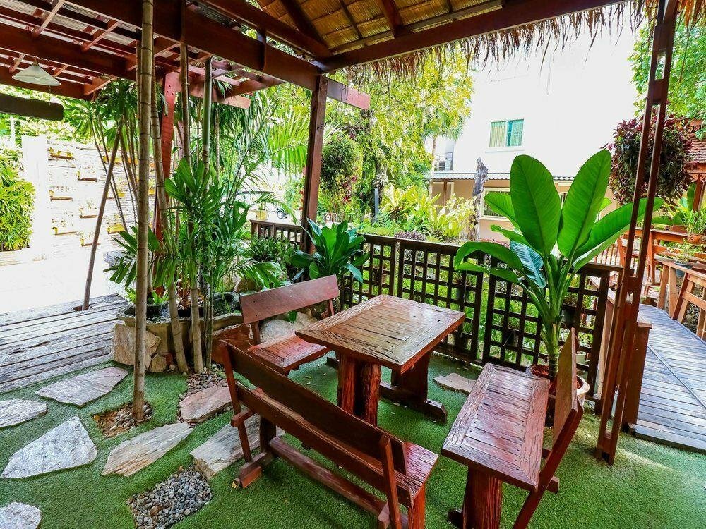 Hotel Nida Rooms Wongsawang 19 Plaza, Bangkok, photo