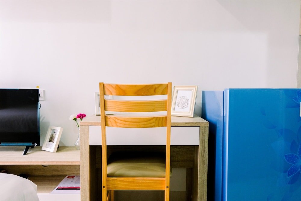 Фото Brand New Compact Modern Studio Springwood Apartment