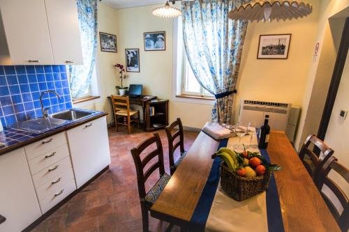 Фото Palazzo Mari