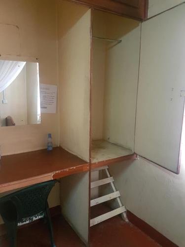 Фото Maendeleo Parkview Hotel