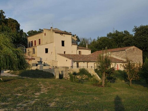 Гостиница Les Ânes de Forcalquier в Форкалькье