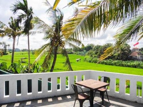 Фото Umpadhi Canggu Hotel