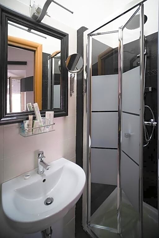 Фото Merulana Star