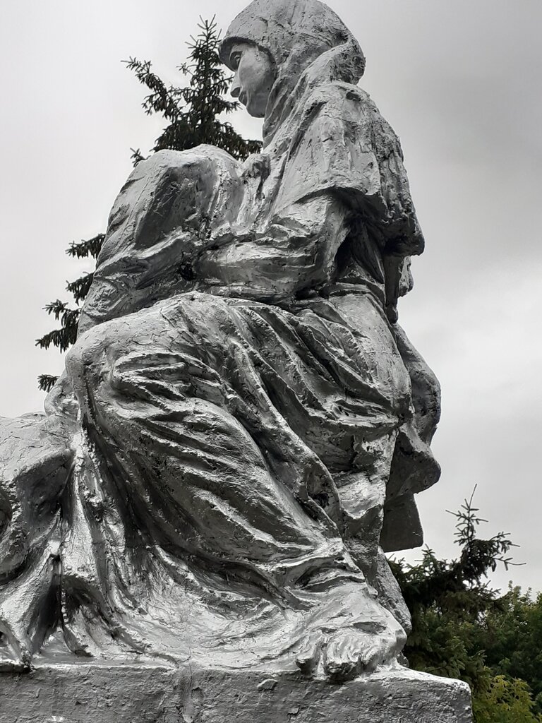 Памятник, мемориал Воинам-односельчанам, погибшим в годы Великой Отечественной войны с. Япрынцево, Оренбургская область, фото