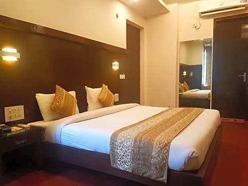 Фото Hotel Haris MG Road Gurugram