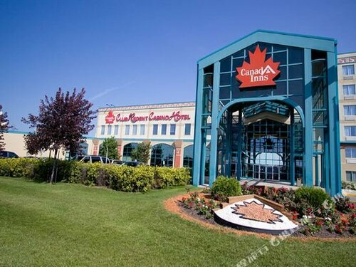Внешний вид отеля Canad Inns Destination Centre Club Regent Casino Hotel в Виннипеге, фото 1