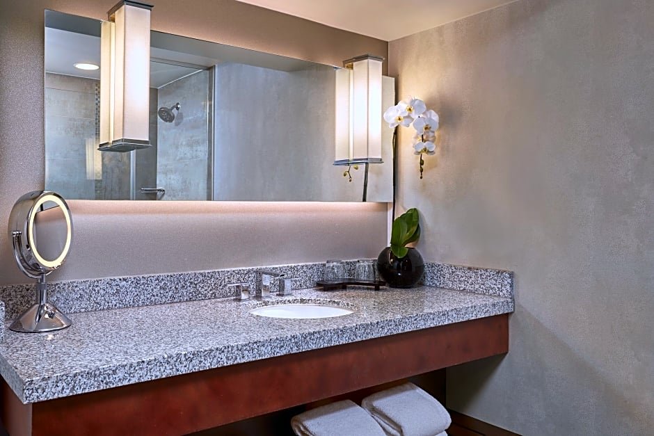 Фото Loews Hollywood Hotel