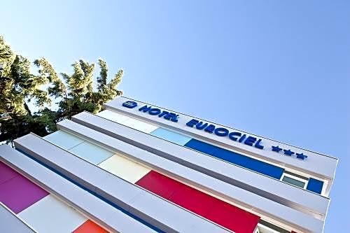 Фото Privilège Hôtel & Apparts Eurociel Centre Comédie