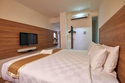 Фото The Leverage Business Hotel Mergong