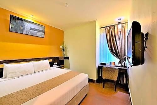 Фото Hotel Dafam Cilacap