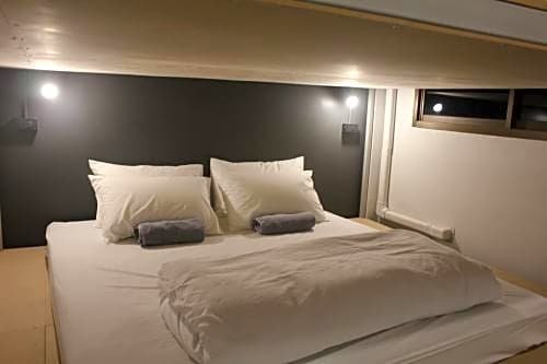 Фото Ekanek Hostel Bangkok - Adults Only