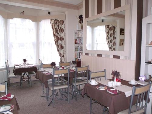 Фото The Jasmine Guest House