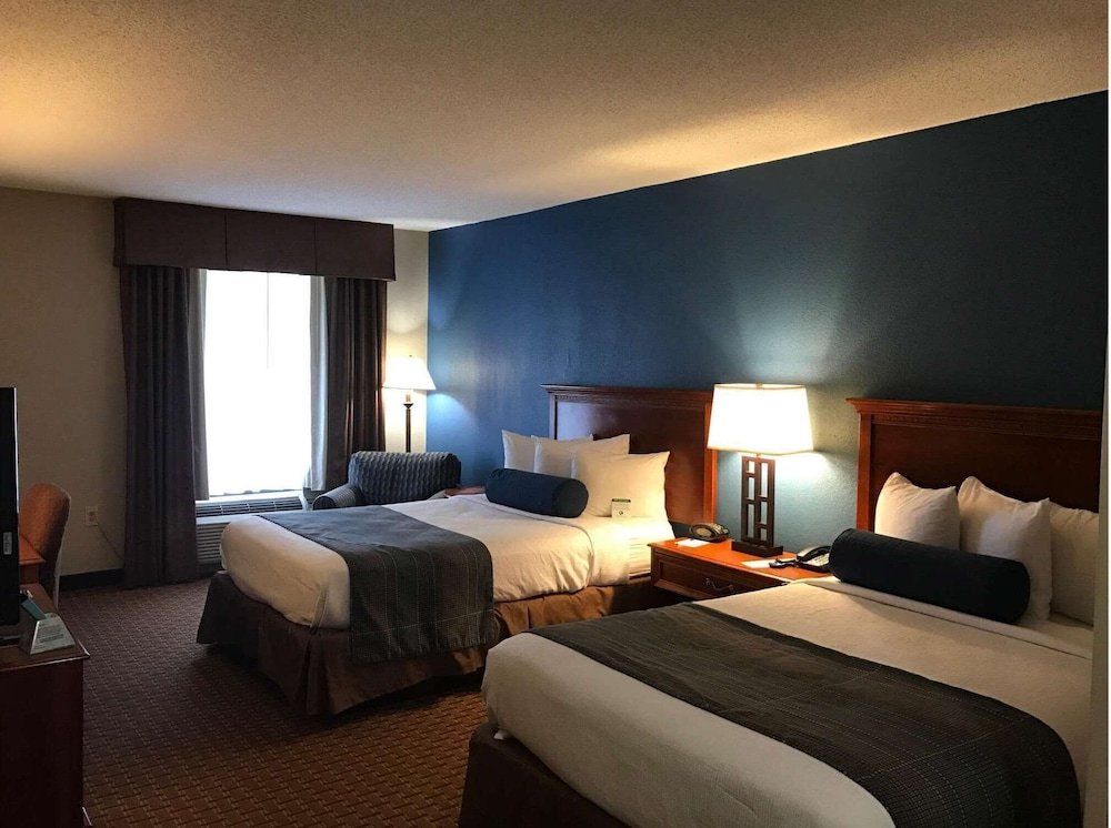 Фото Best Western Plus Cary Inn - Nc State