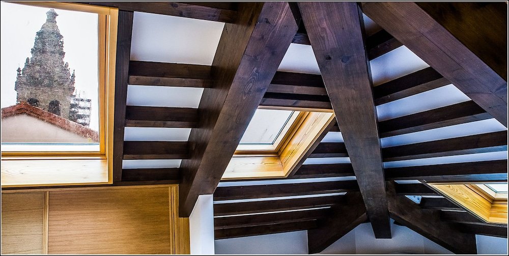 Фото Oxford Suites Santiago de Compostela