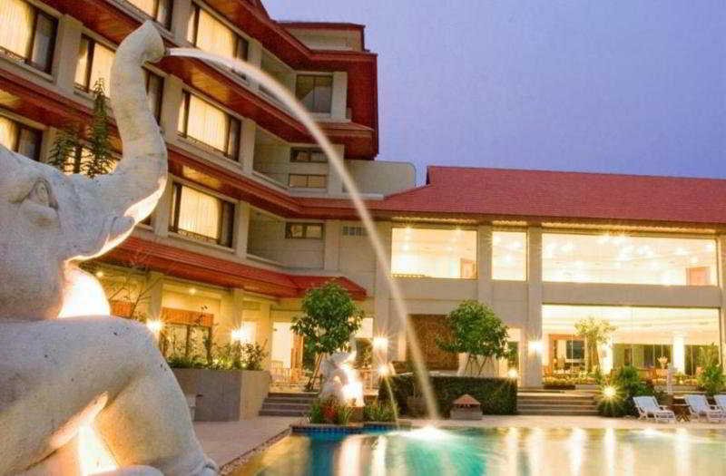 Фото The Imperial River House Resort