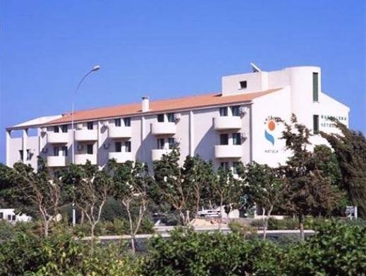 Фото Mandalena Hotel Apartments