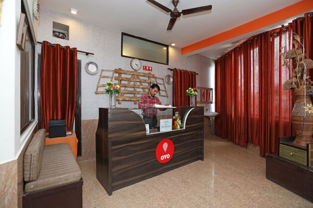 Фото Oyo 9705 Hotel Paradise Residency