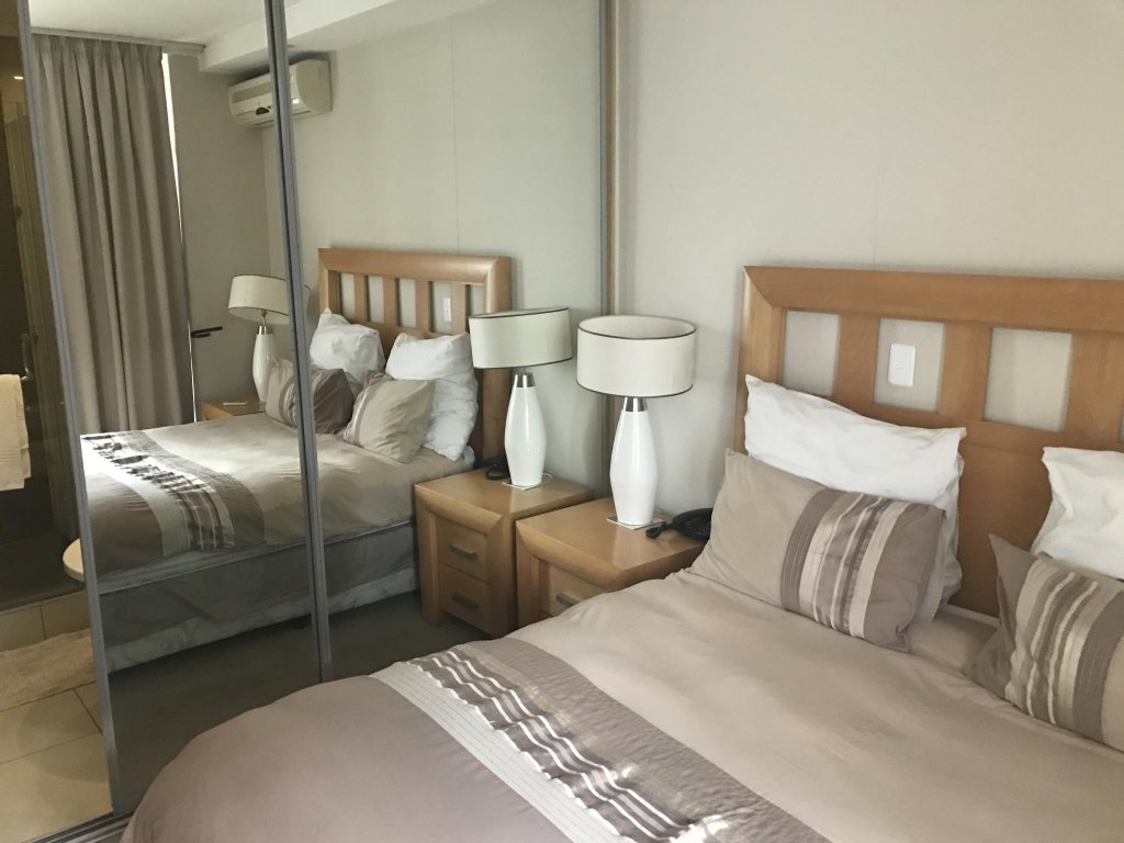 Фото First Divine Suites - Hydro Park