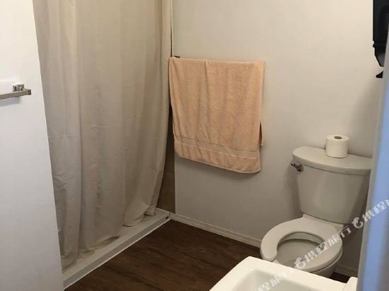 Фото Royal Oak Inn And Suites & Rv Park