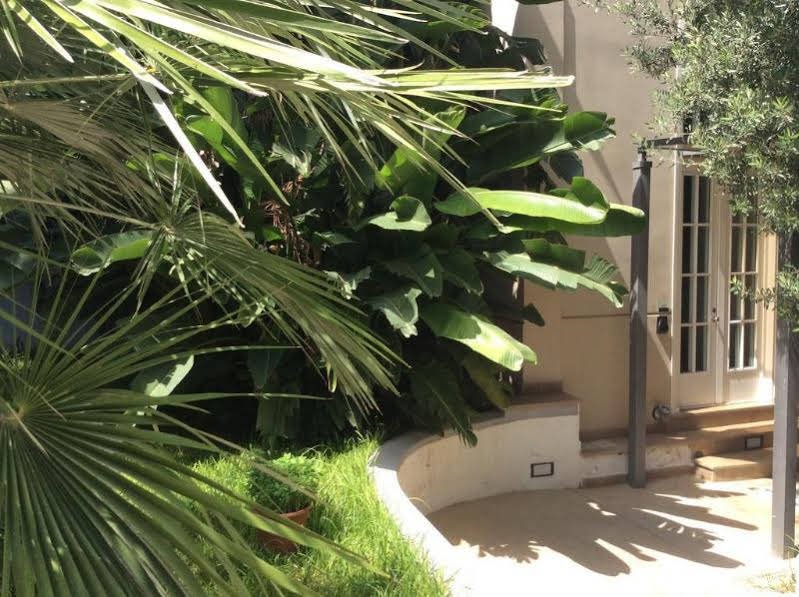 Фото Ucciardhome Hotel