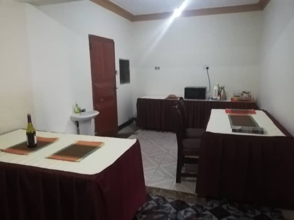 Фото Airport Side Hotel Entebbe