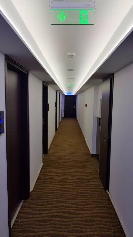 Фото Breeze Boutique Hotel