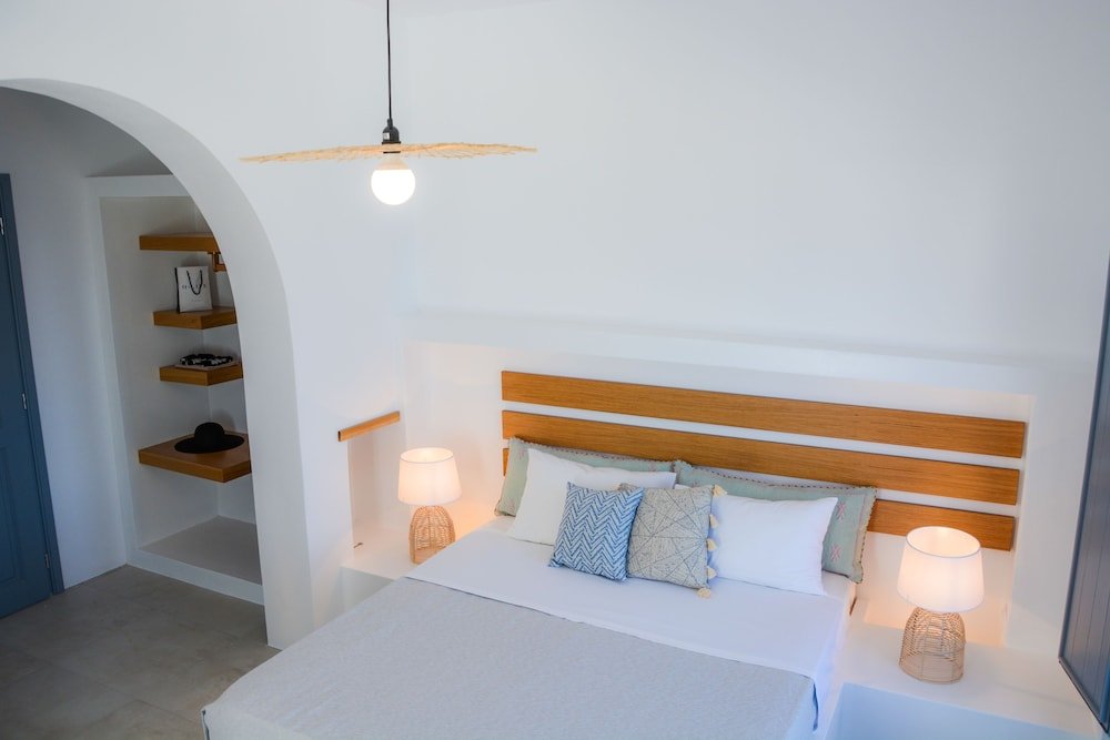 Фото Oneiro Studios