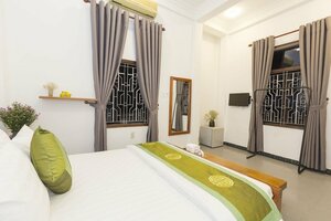 Гостиница Purple Hue BnB Central Hub