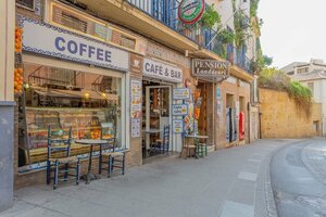 Гостиница Pensión Landazuri