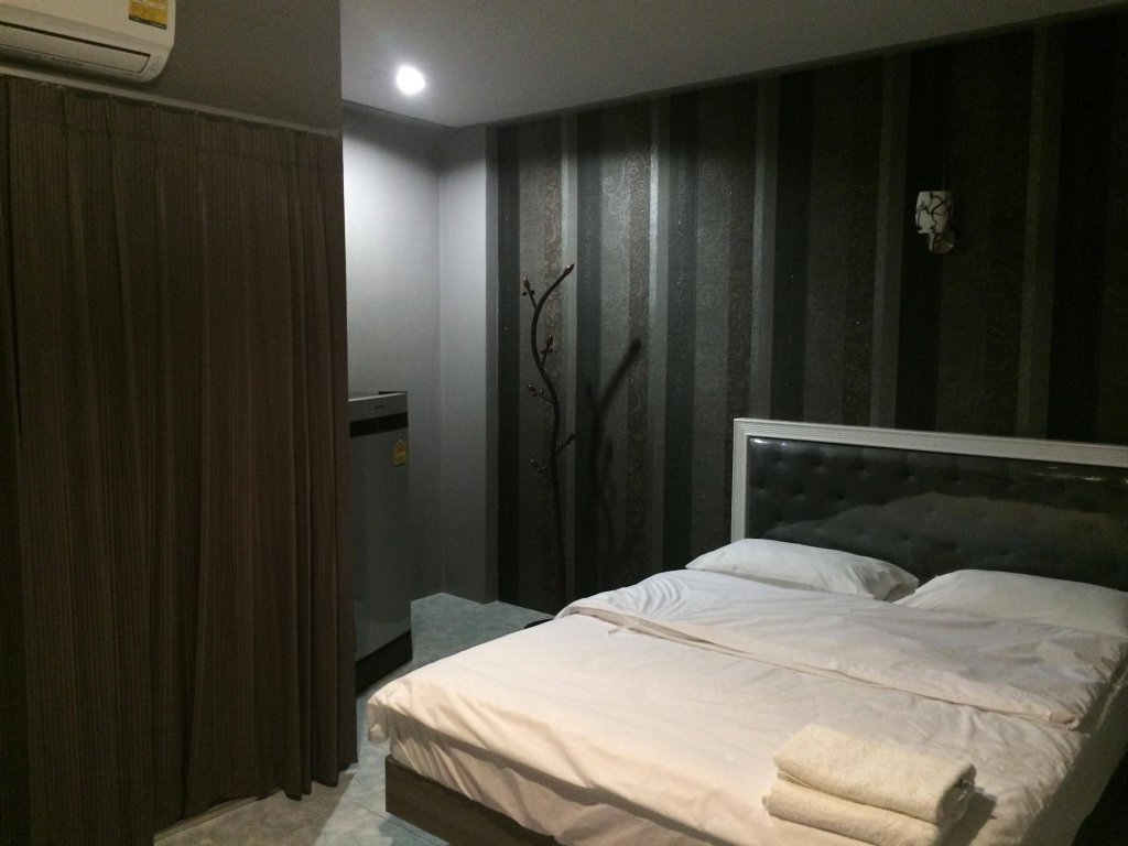 Фото Bhundaree Richy