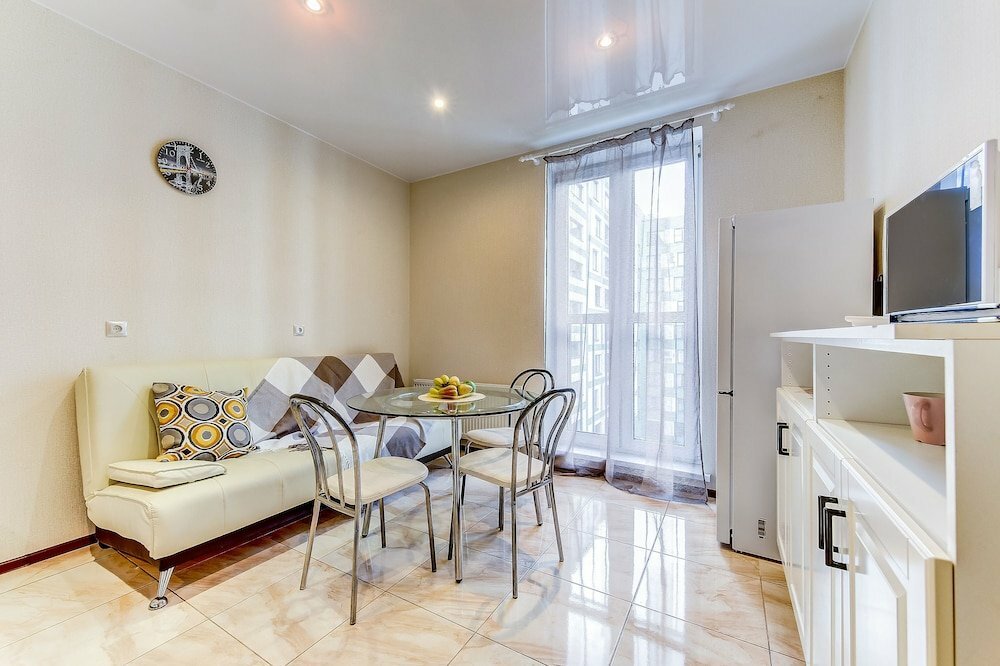 Alojamiento en alquiler diario Apartments Vesta on Kremenchugskaya Str, , foto