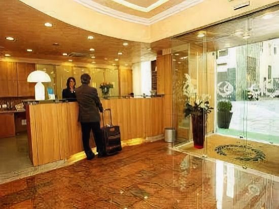 Фото Le Petit Hotel