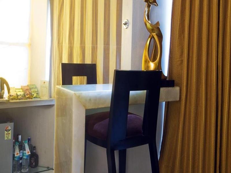 Фото Peninsula Grand Hotel